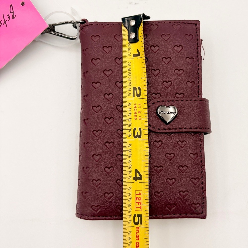 Betsey Johnson Xoleah Cherry Red Embossed Heart Wristlet Wallet NEW - Picture 6 of 7